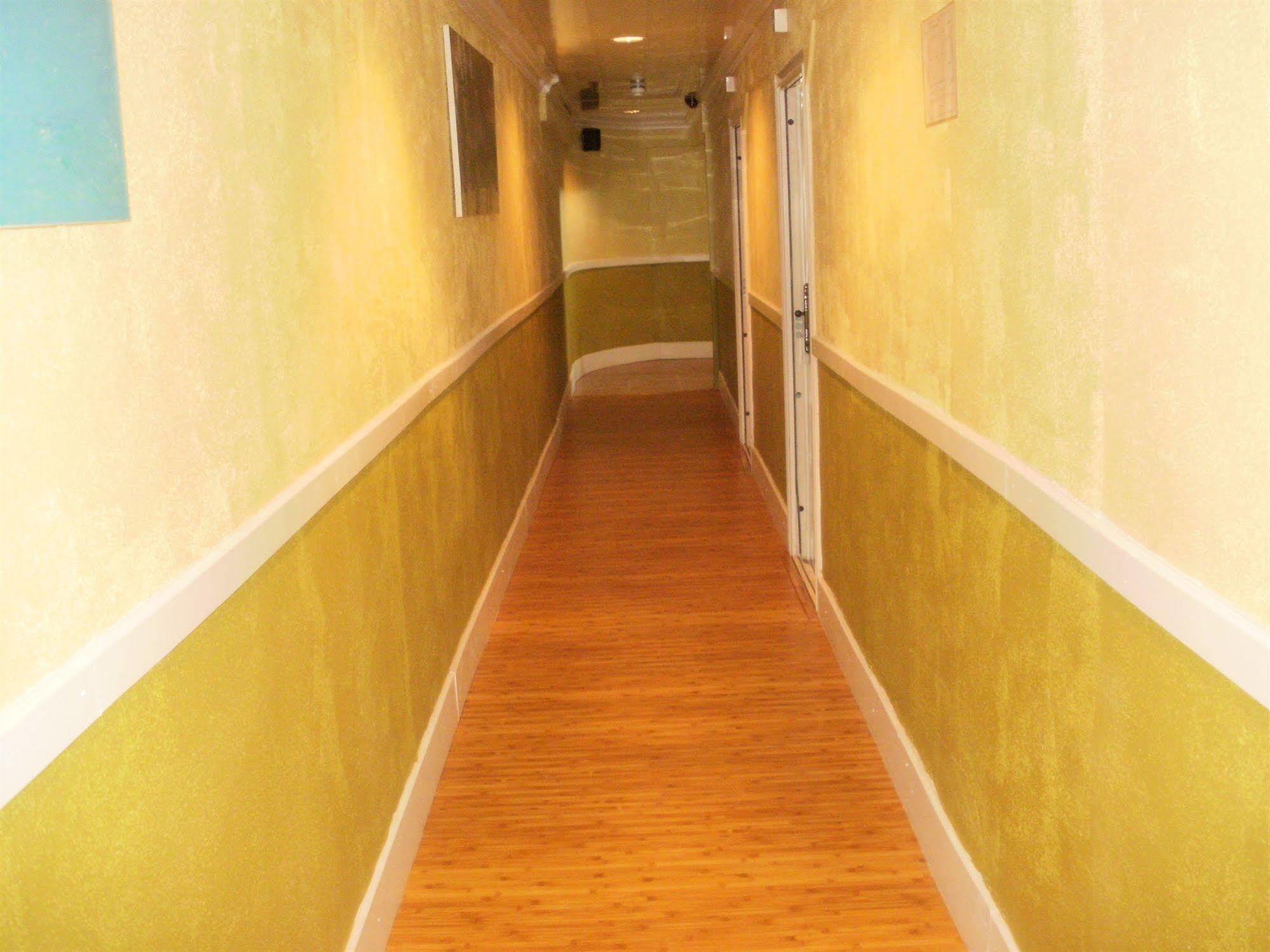 Inn Flight Suites Piarco Exterior foto